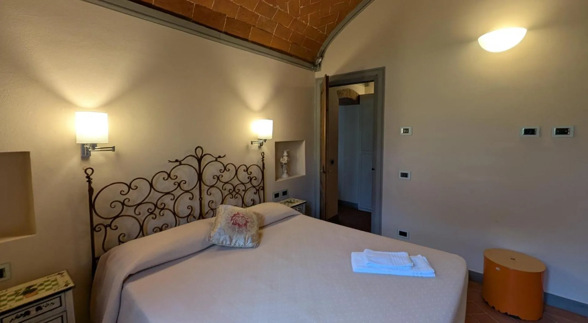 Villa Casaforte Loro Ciuffenna 0*,  Italy