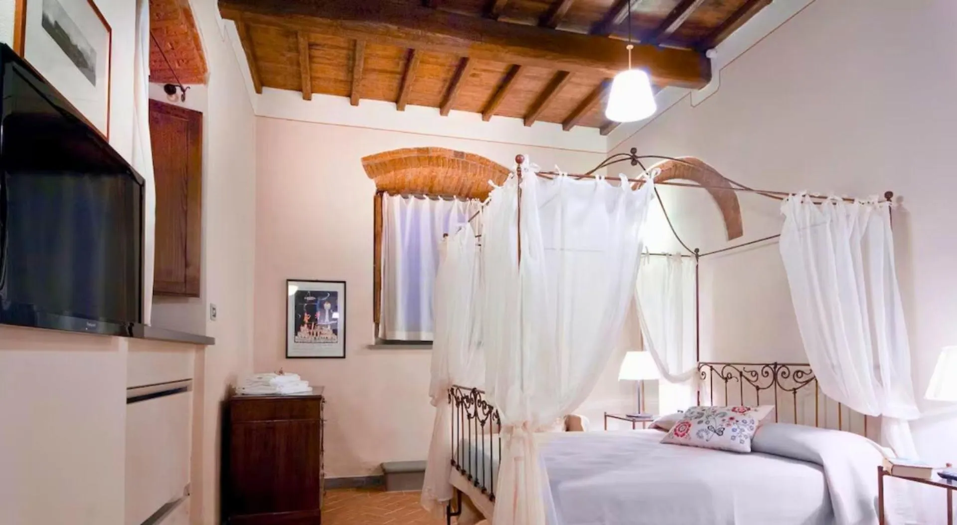 Villa Casaforte Loro Ciuffenna 0*,  Italy